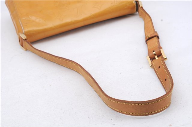Auth Louis Vuitton Vernis Thompson Street Shoulder Bag Yellow M91071 LV 4754D