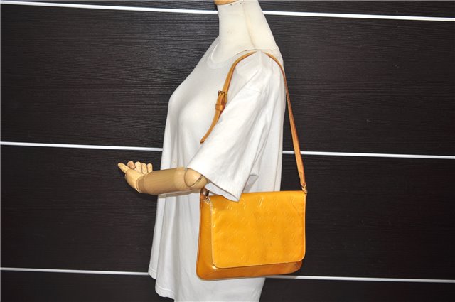 Auth Louis Vuitton Vernis Thompson Street Shoulder Bag Yellow M91071 LV 4754D