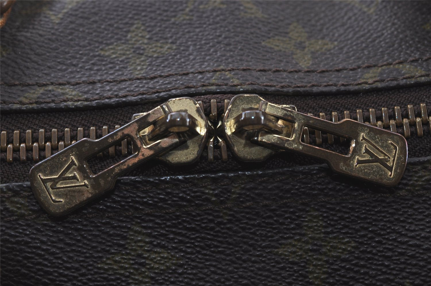 Authentic Louis Vuitton Monogram Keepall 55 Travel Boston Bag Old Model LV 4755I