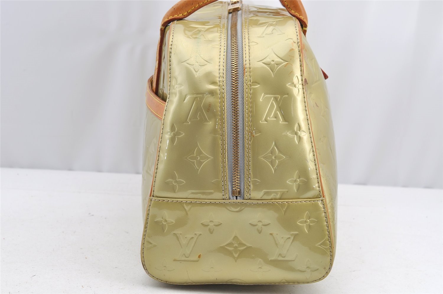Auth Louis Vuitton Vernis Tompkins Square Hand Bag Light Green M91150 LV 4758I