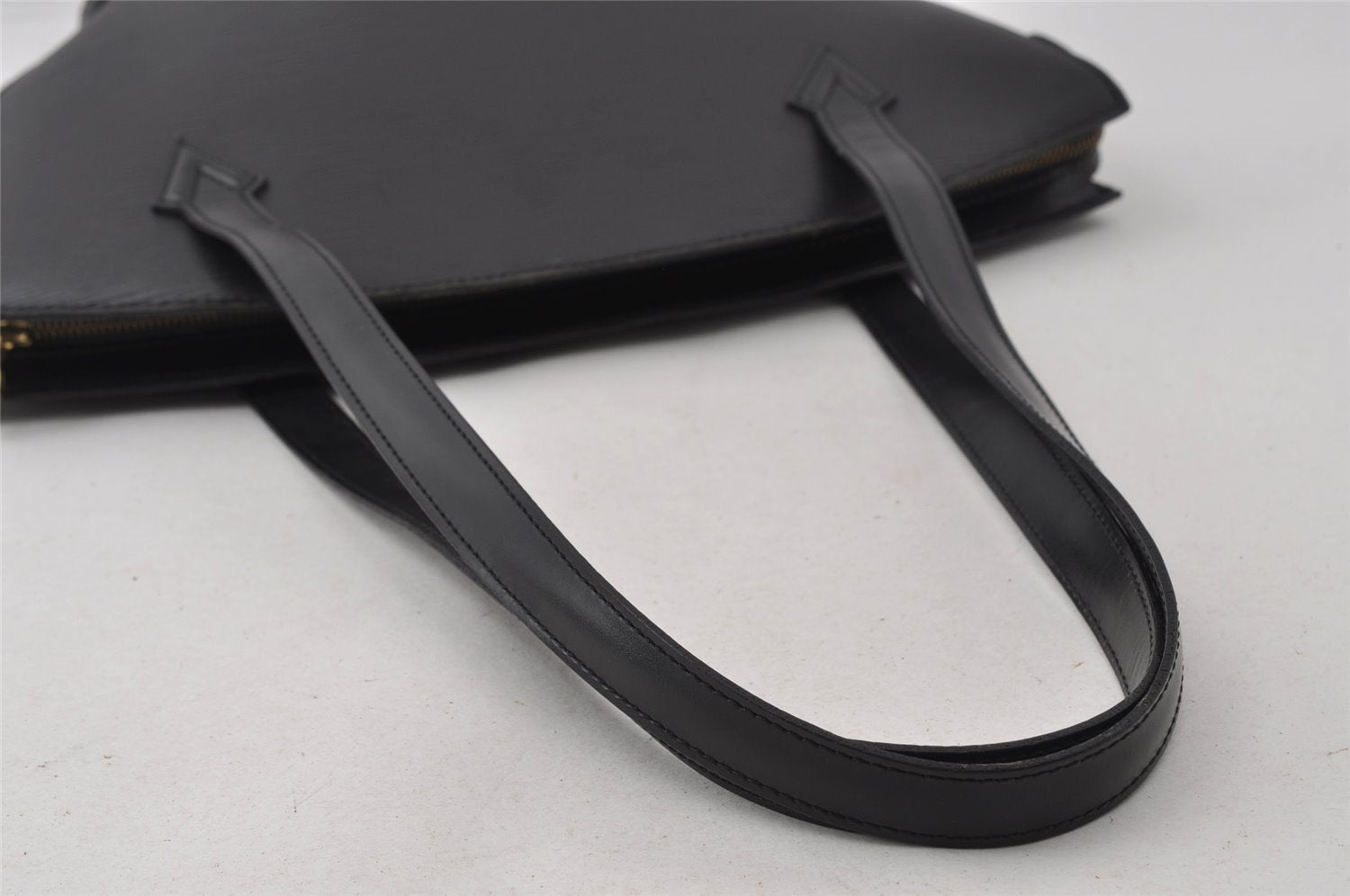 Louis Vuitton Epi Saint Jacques Poignet Long Shoulder Bag Black M52332 LV 4760I