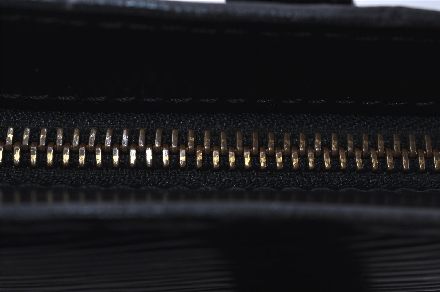 Louis Vuitton Epi Saint Jacques Poignet Long Shoulder Bag Black M52332 LV 4760I