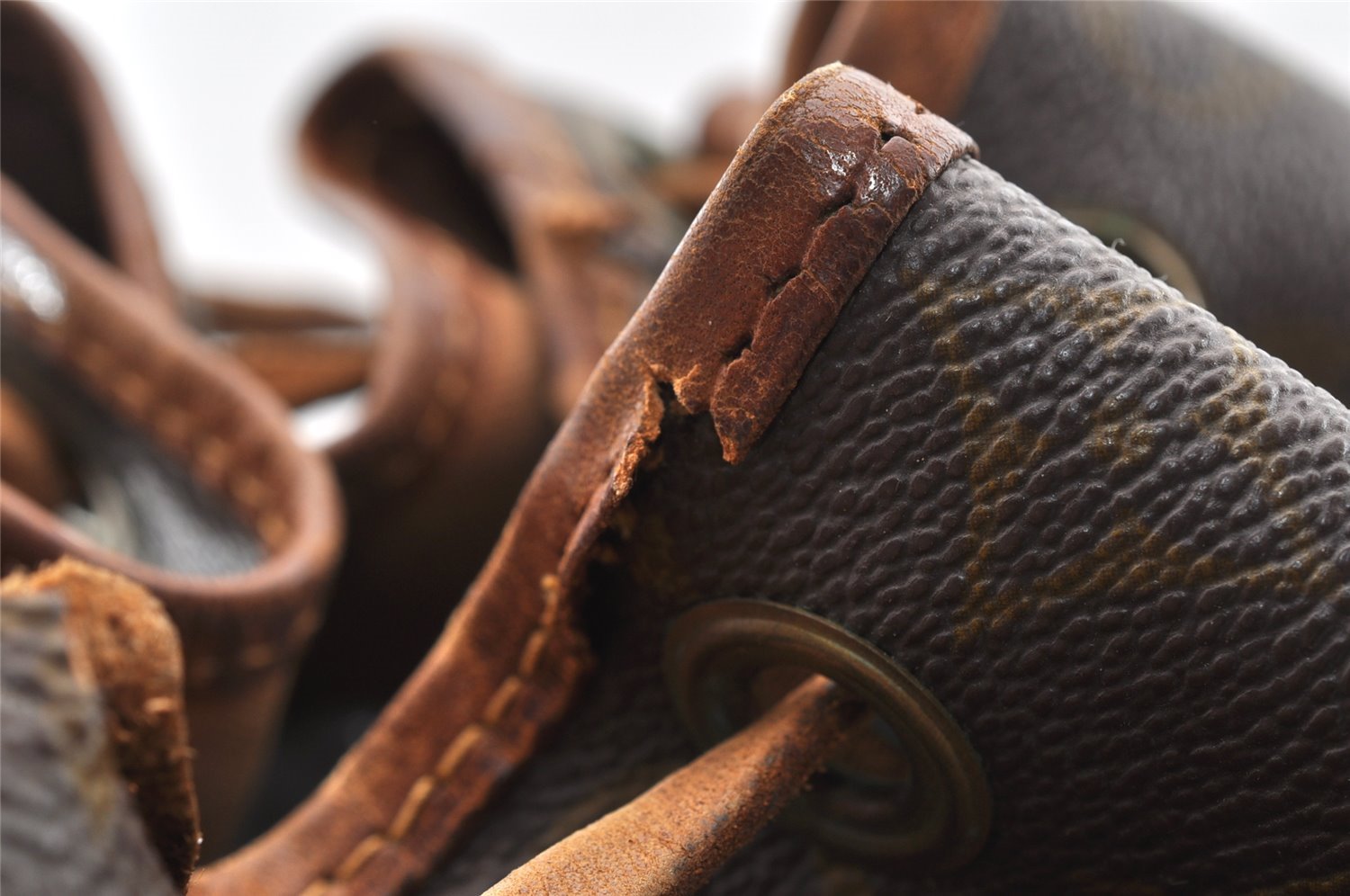 Authentic Louis Vuitton Monogram Petit Noe Drawstring Bag Old Model LV 4763I