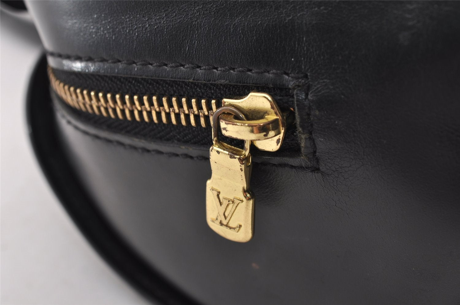 Authentic Louis Vuitton Epi Soufflot Black Hand Bag M52222 LV 4764I