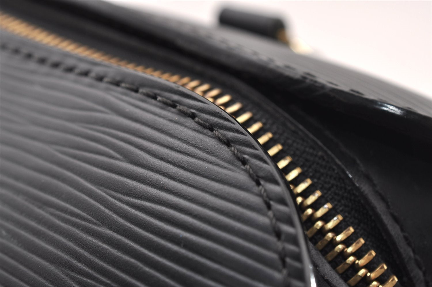 Authentic Louis Vuitton Epi Soufflot Black Hand Bag M52222 LV 4764I