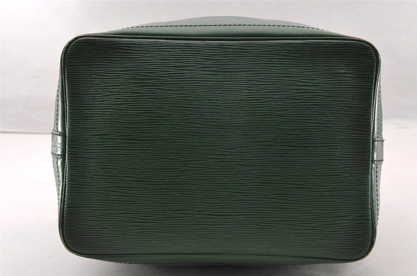 Authentic Louis Vuitton Epi Noe Shoulder Drawstring Bag Green M44004 LV 4768I