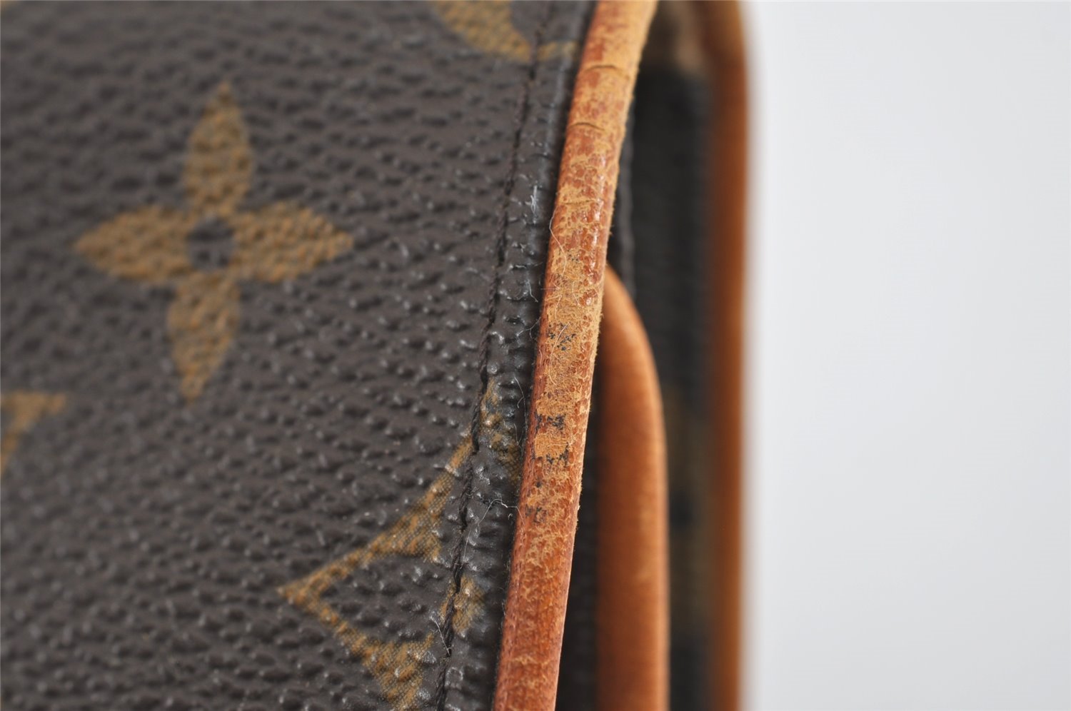 Authentic Louis Vuitton Monogram Pochette Twin GM Shoulder Bag M51852 LV 4775I