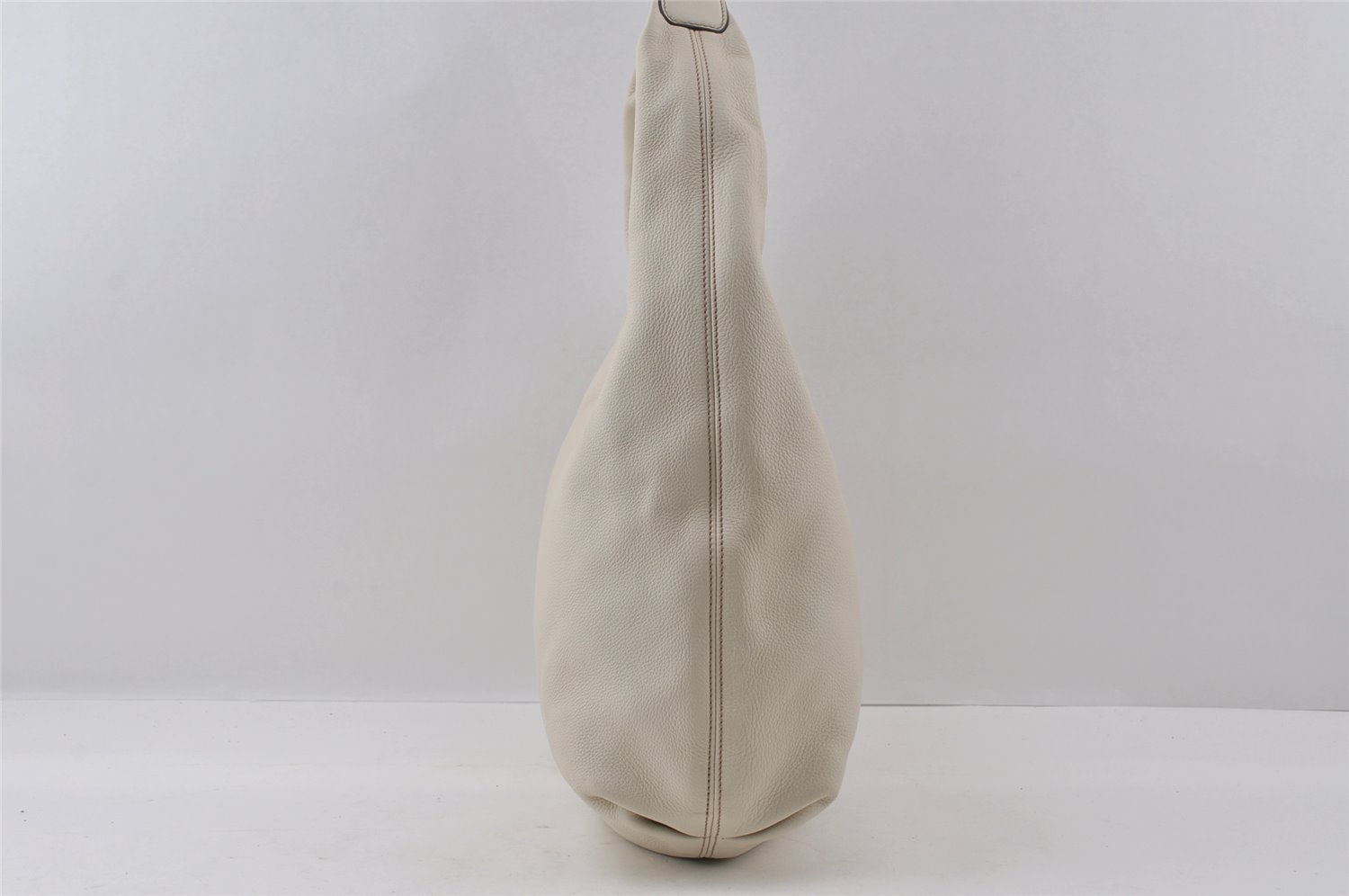 Authentic GUCCI Vintage SOHO Tassel Shoulder Tote Bag Leather 282304 White 4791I