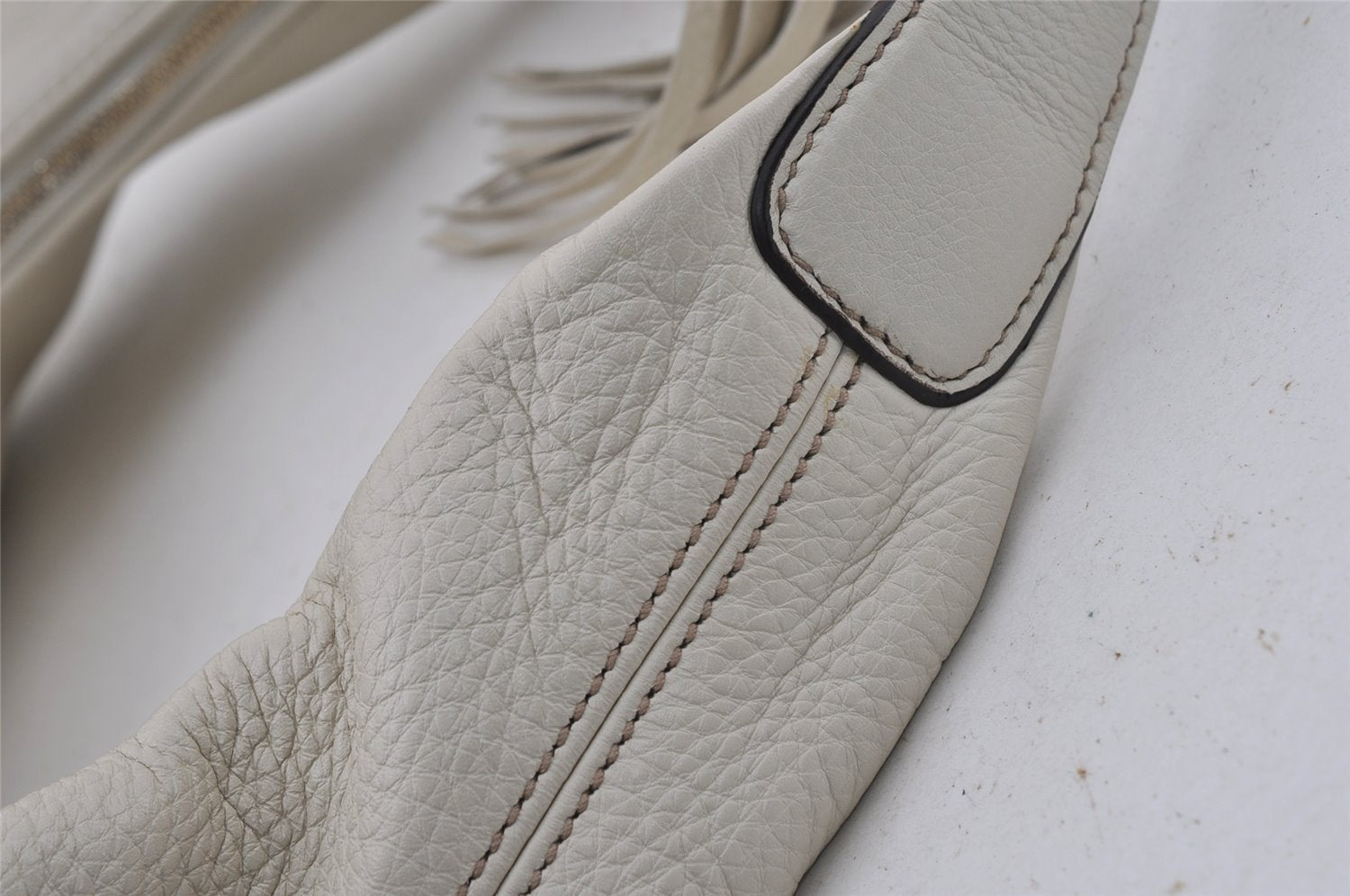 Authentic GUCCI Vintage SOHO Tassel Shoulder Tote Bag Leather 282304 White 4791I