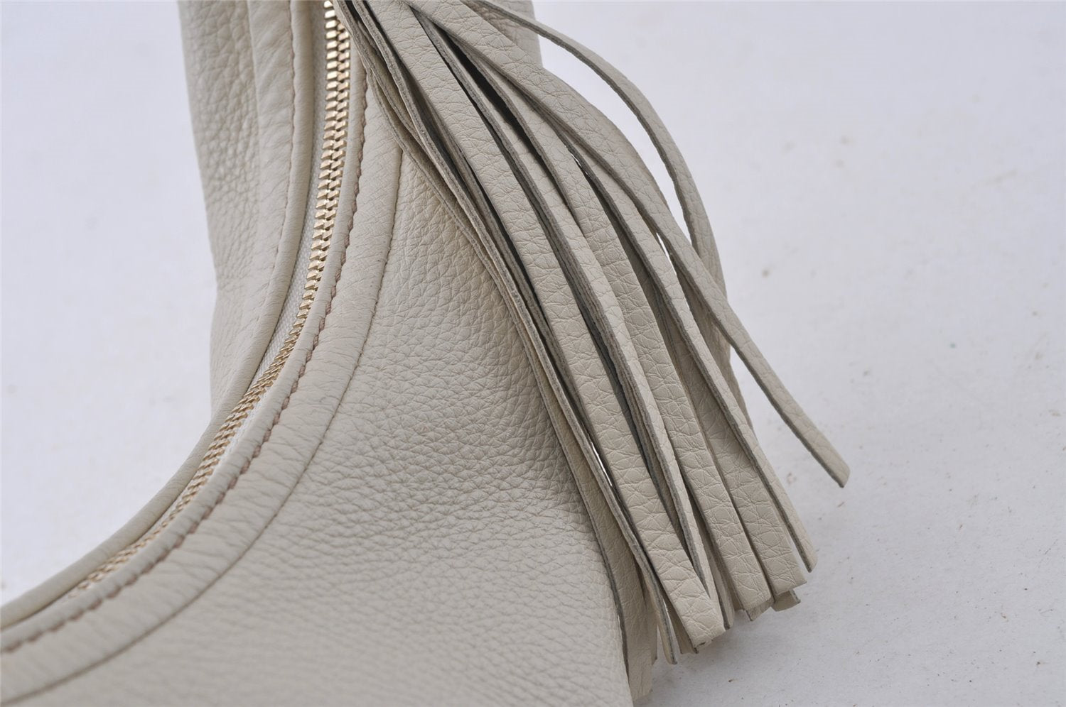 Authentic GUCCI Vintage SOHO Tassel Shoulder Tote Bag Leather 282304 White 4791I