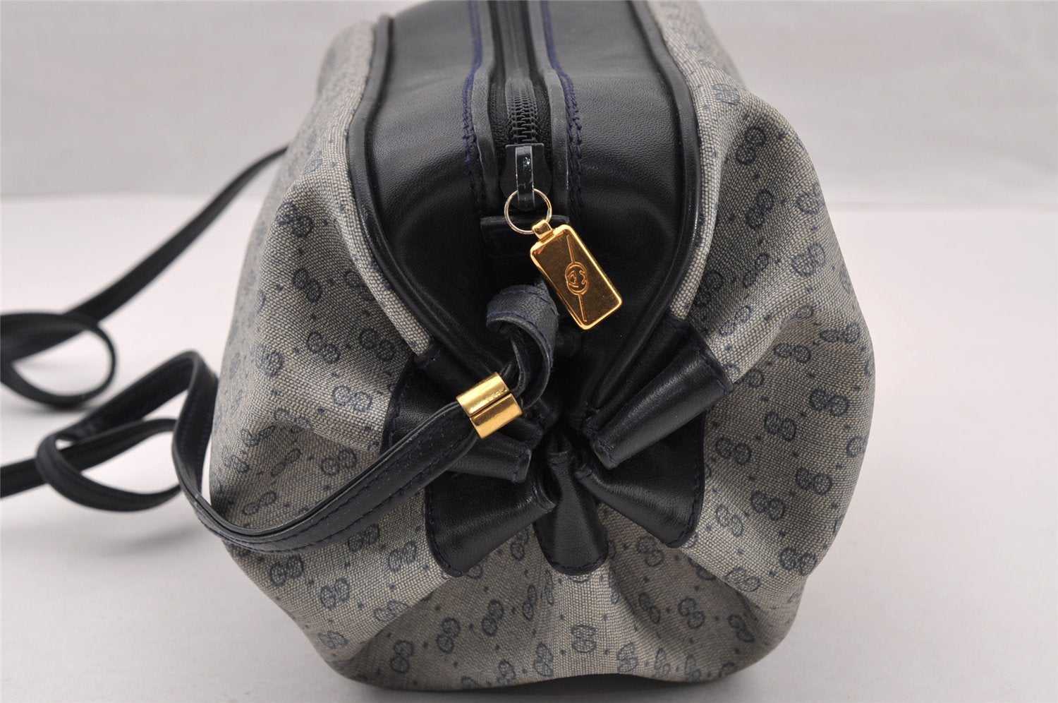 Authentic GUCCI Micro GG PVC Leather Shoulder Cross Body Bag Navy Blue 4792I