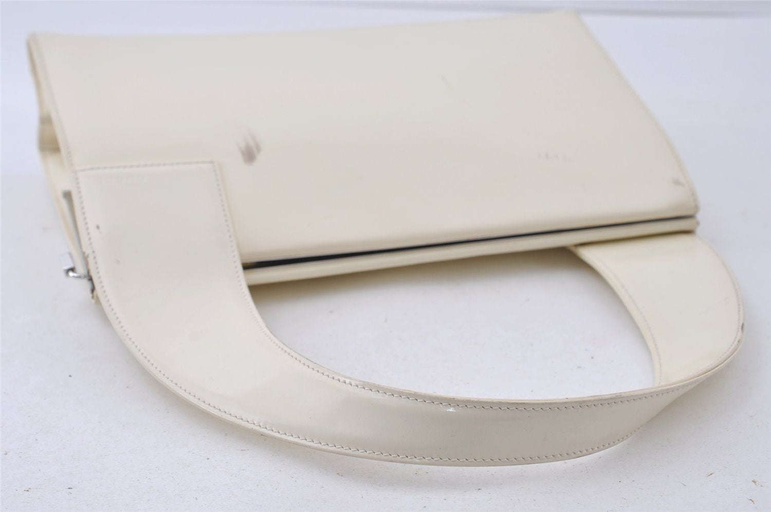 Authentic GUCCI Vintage Shoulder Hand Bag Purse Enamel 0013117 White Junk 4793I