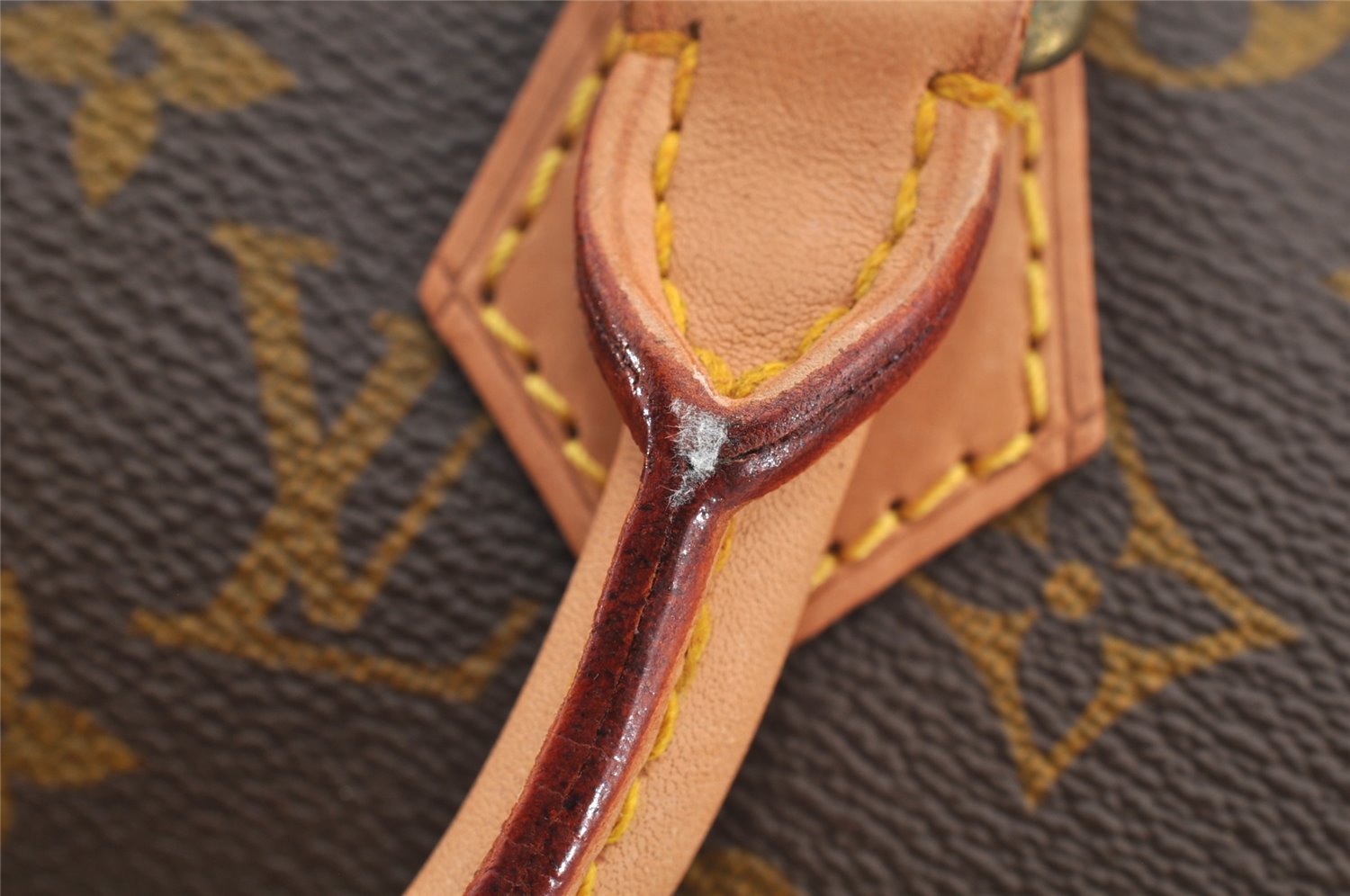 Authentic Louis Vuitton Monogram Speedy 30 Hand Boston Bag Old Model LV 4799I