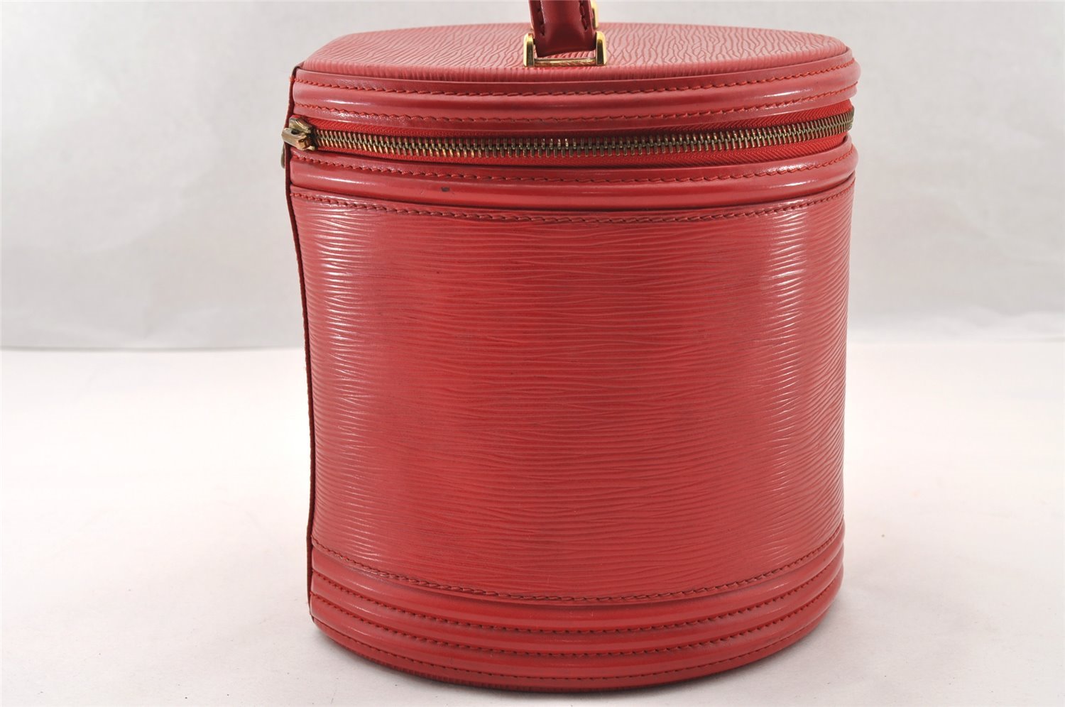 Authentic Louis Vuitton Epi Cannes Red Cosmetic Hand Bag Purse M48037 Junk 4810I