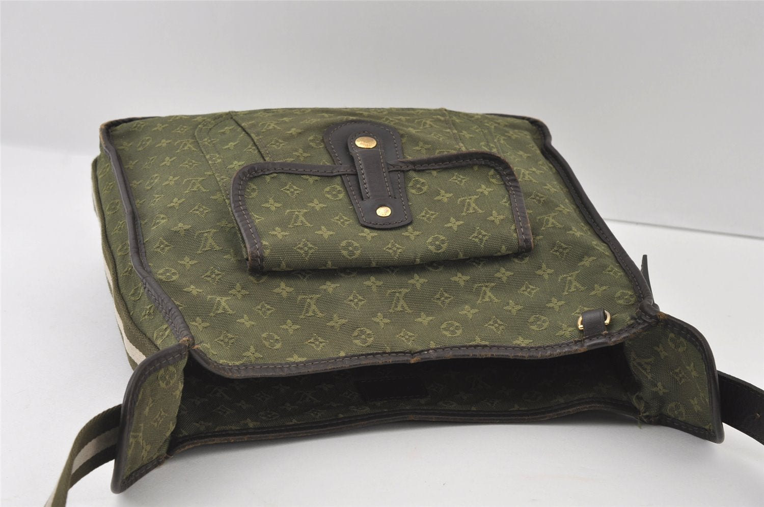Authentic Louis Vuitton Monogram Mini Besace Mary Kate Shoulder Bag Green 4814I