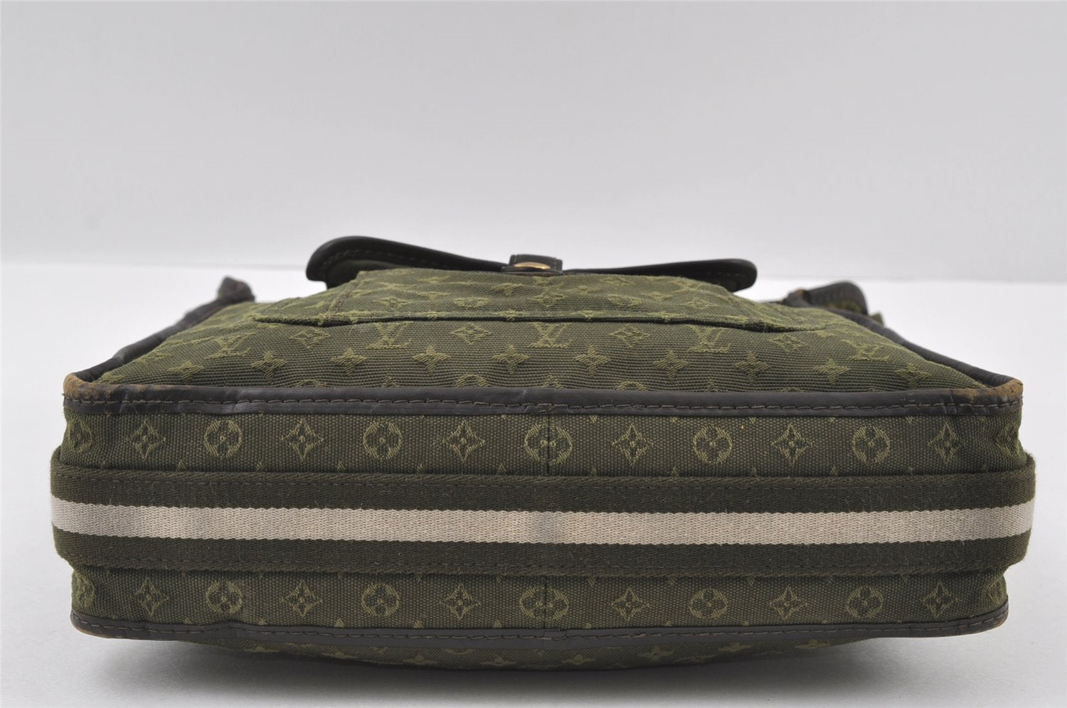 Authentic Louis Vuitton Monogram Mini Besace Mary Kate Shoulder Bag Green 4814I