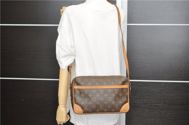Auth Louis Vuitton Monogram Trocadero 30 Shoulder Cross Body Bag M51272 LV 4824D