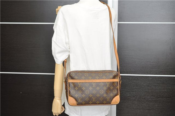 Auth Louis Vuitton Monogram Trocadero 30 Shoulder Cross Body Bag M51272 LV 4824D