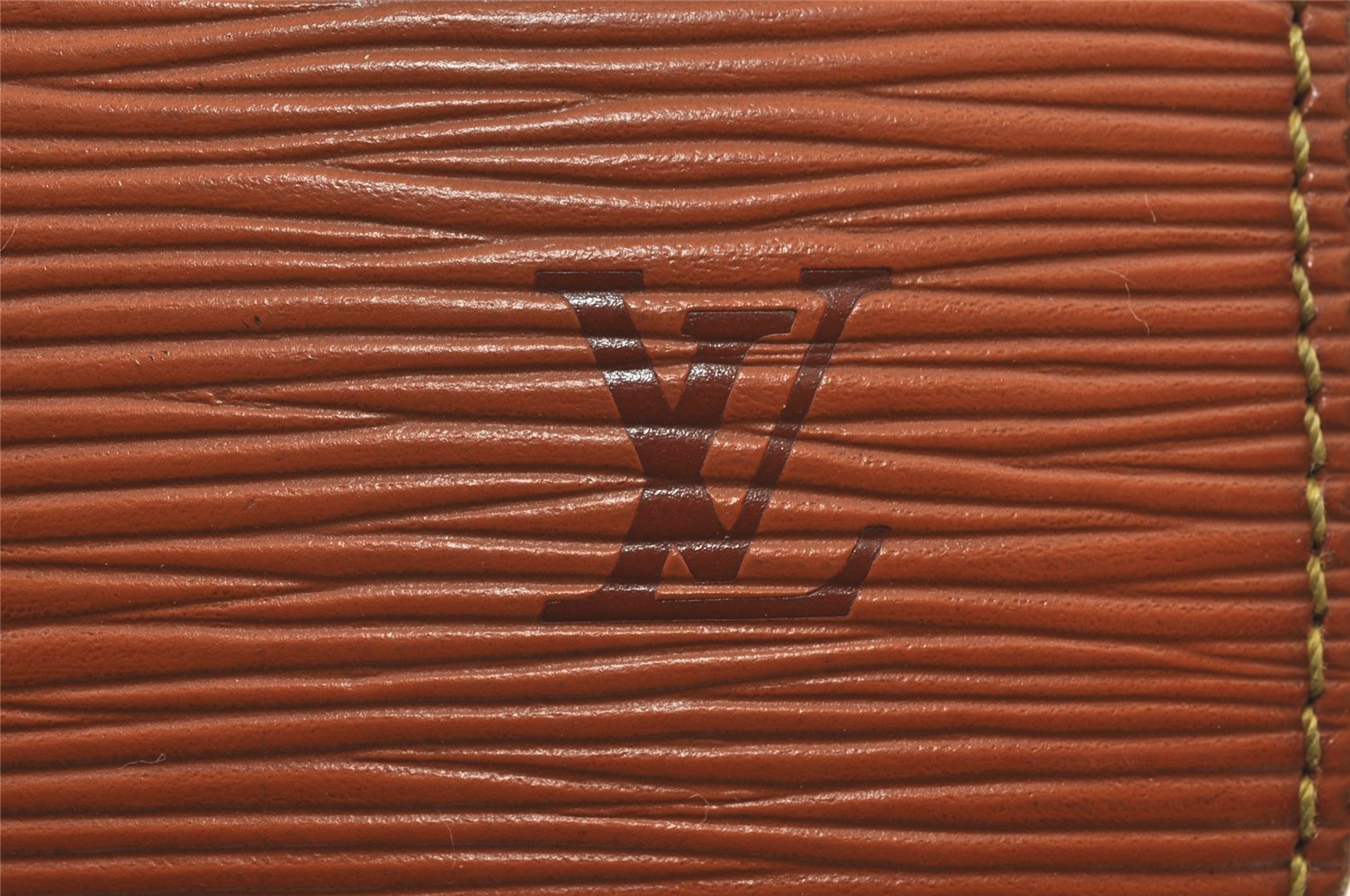 Authentic Louis Vuitton Epi Pochette Homme Clutch Hand Bag Brown M52528 LV 4865I