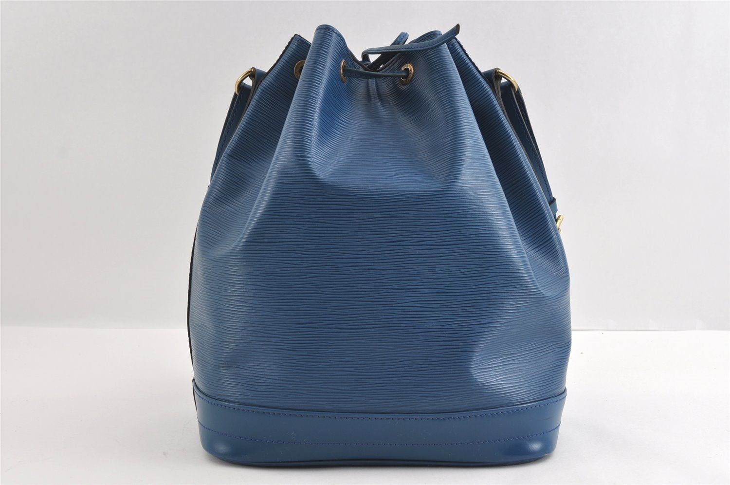 Authentic Louis Vuitton Epi Noe Shoulder Drawstring Bag Blue M44005 LV 4878I