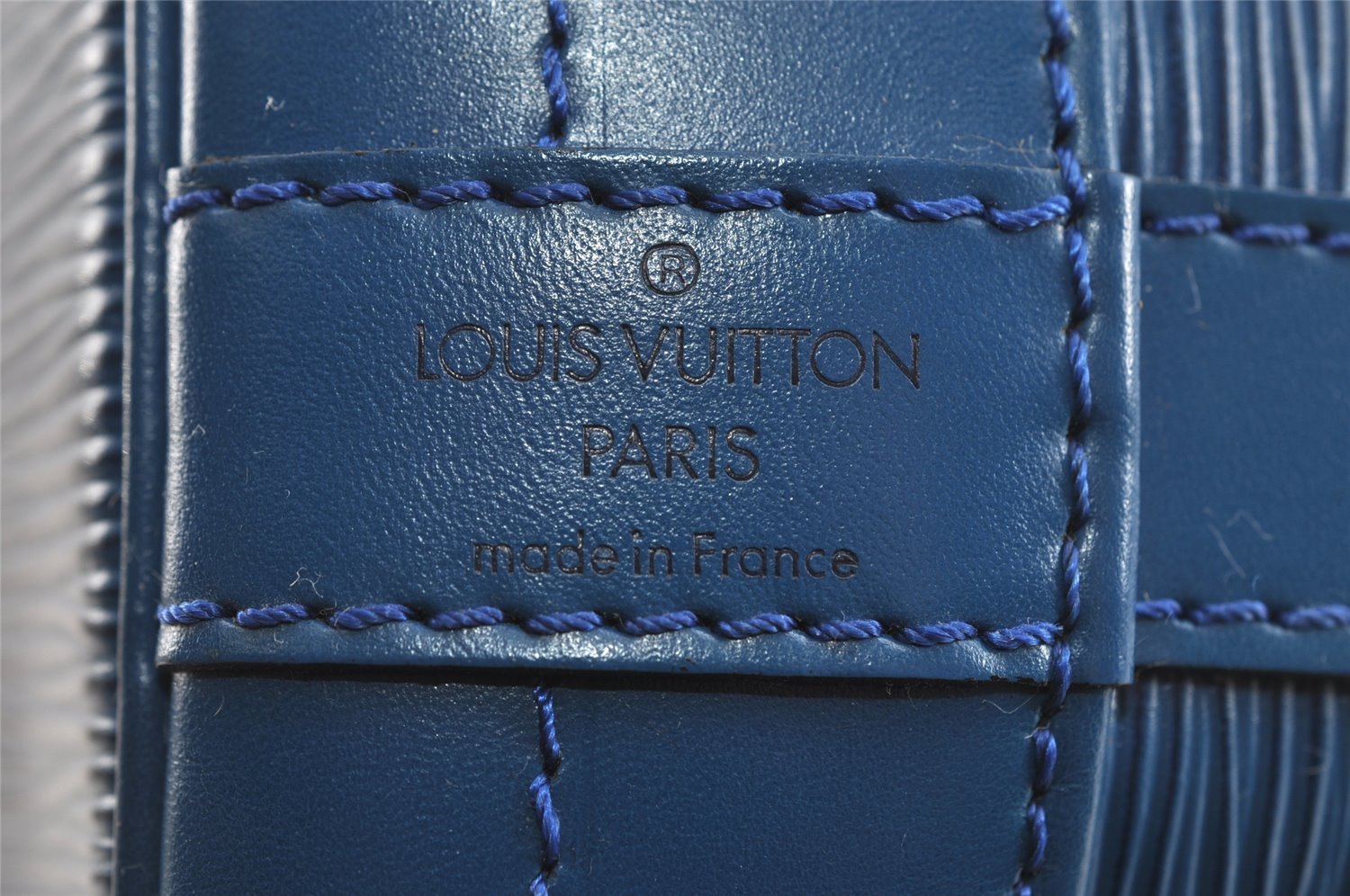 Authentic Louis Vuitton Epi Noe Shoulder Drawstring Bag Blue M44005 LV 4878I
