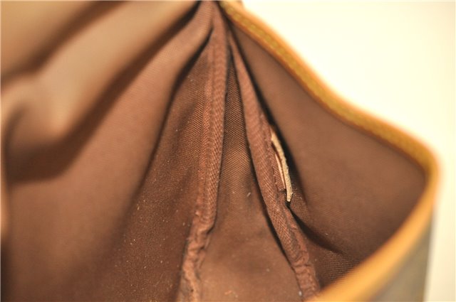 Auth Louis Vuitton Monogram Saumur 30 Shoulder Cross Body Bag M42256 LV 4882D