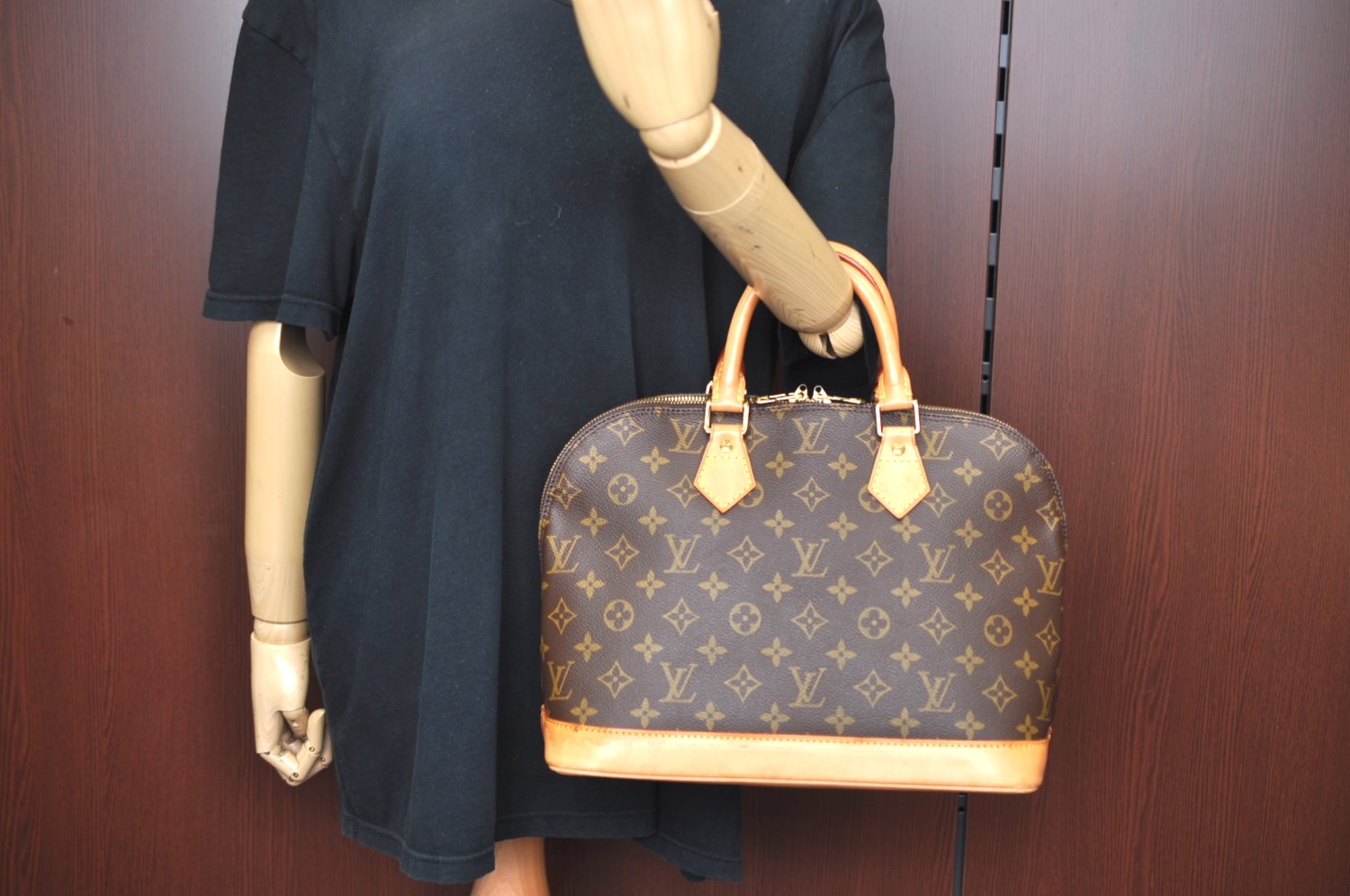 Authentic Louis Vuitton Monogram Alma Hand Bag Purse M51130 LV 4895F