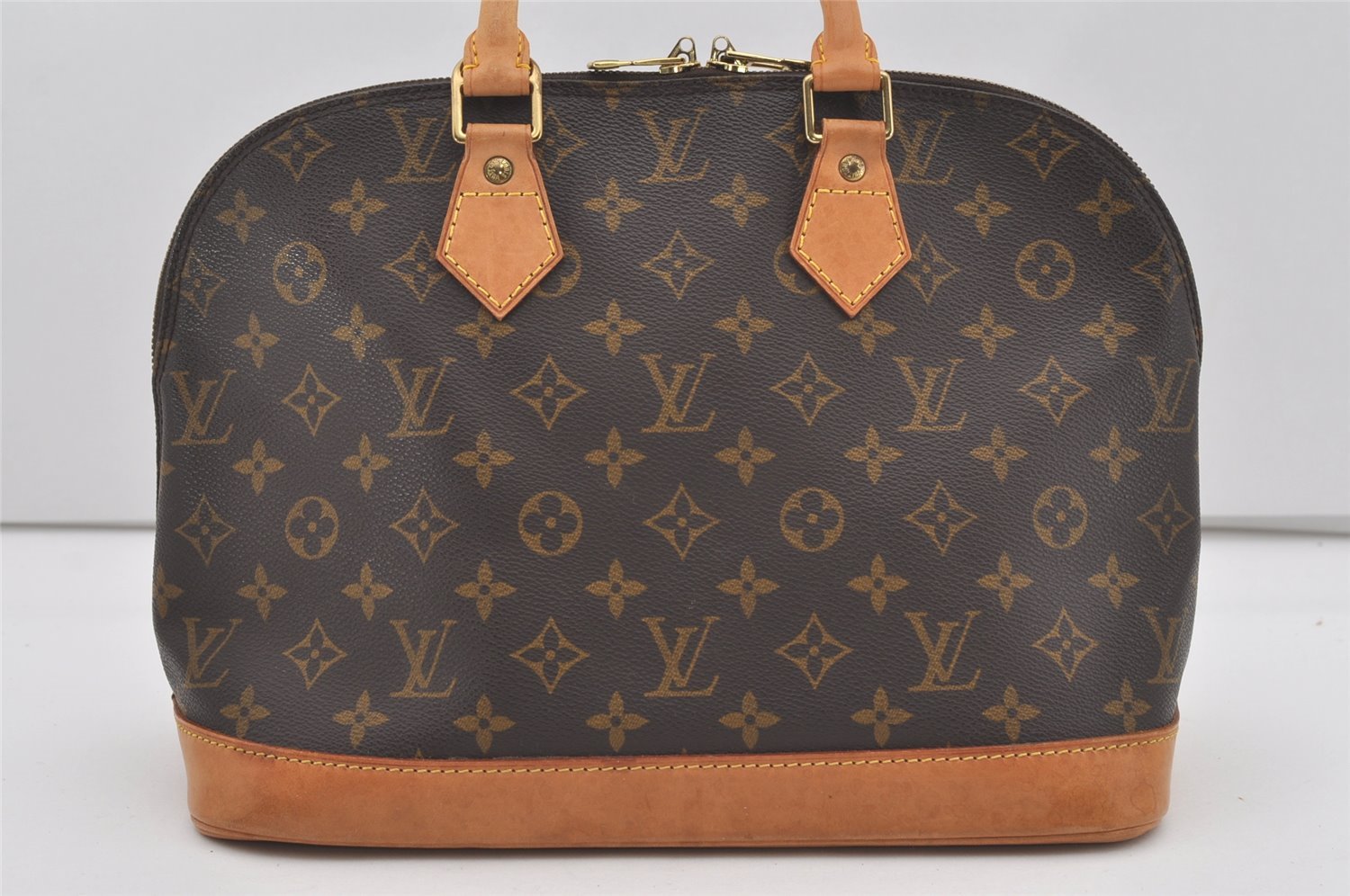 Authentic Louis Vuitton Monogram Alma Hand Bag Purse M51130 LV 4897I
