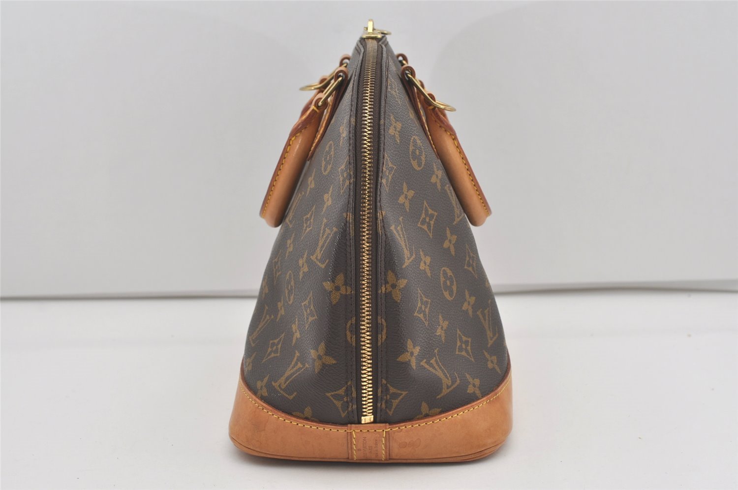 Authentic Louis Vuitton Monogram Alma Hand Bag Purse M51130 LV 4897I