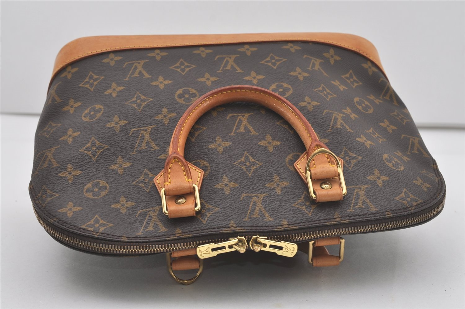 Authentic Louis Vuitton Monogram Alma Hand Bag Purse M51130 LV 4897I