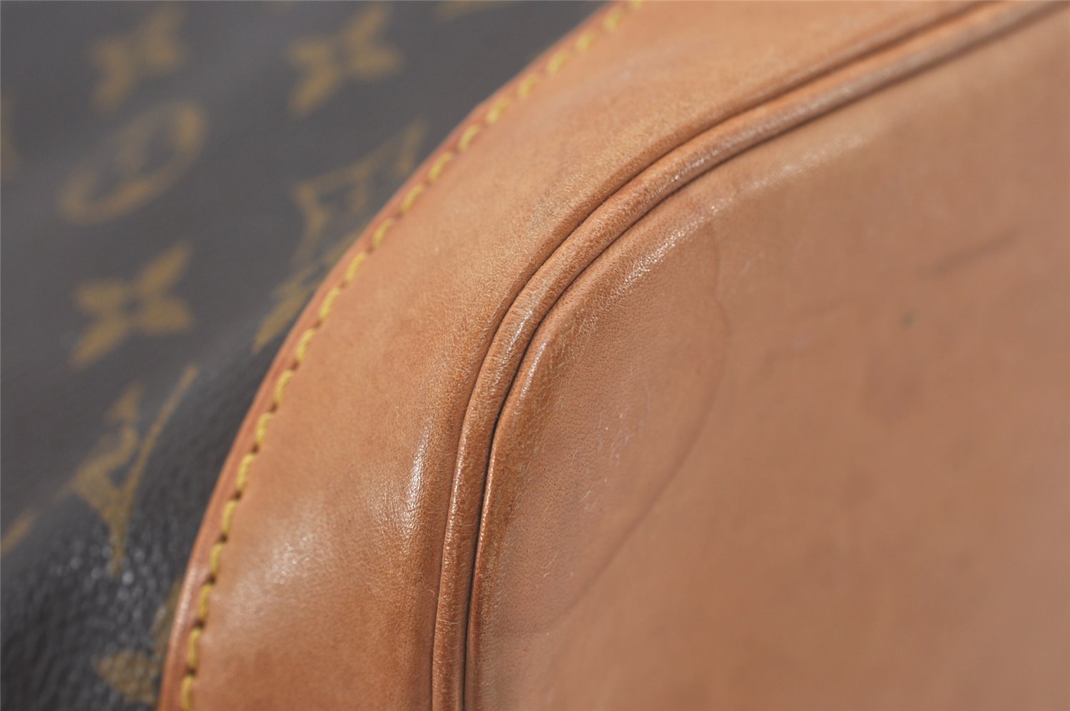 Authentic Louis Vuitton Monogram Alma Hand Bag Purse M51130 LV 4897I