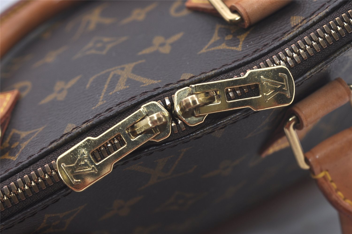 Authentic Louis Vuitton Monogram Alma Hand Bag Purse M51130 LV 4897I