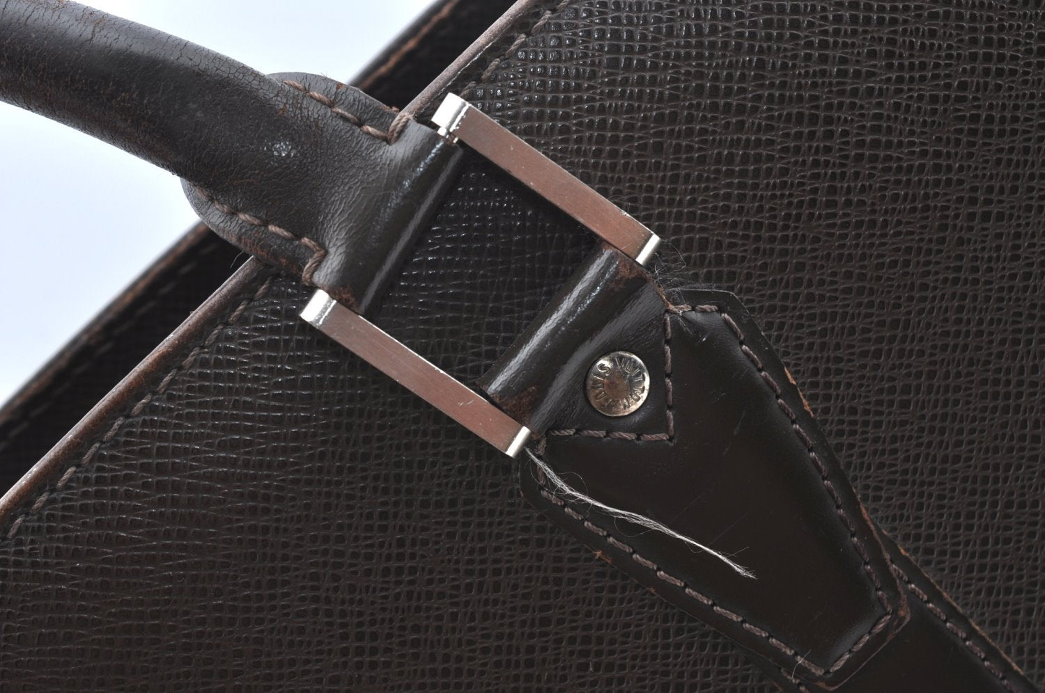 Auth Louis Vuitton Taiga Porte Documents Lozan Briefcase Brown M30058 LV 4902G