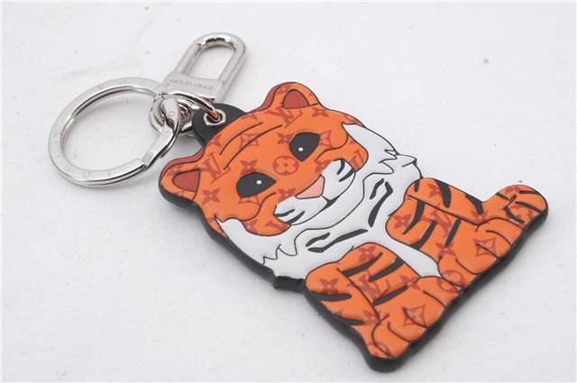 LOUIS VUITTON Monogram Porte Cles Tiger Charm Key Ring Orange M77174 Box 4923C