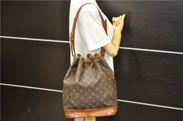 Authentic Louis Vuitton Monogram Noe Shoulder Bag M42224 LV 4966D
