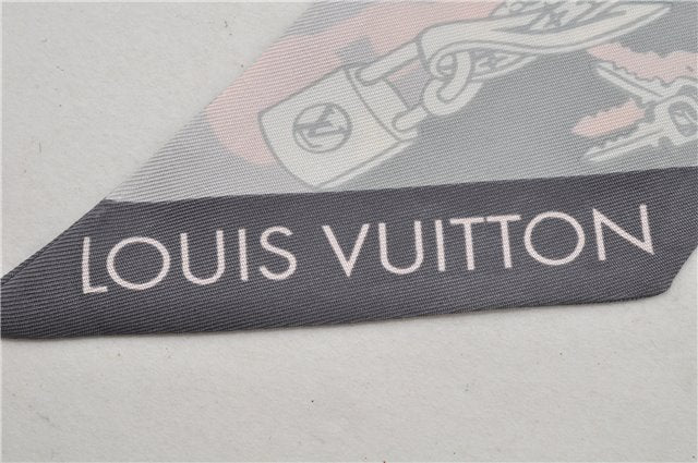 Authentic Louis Vuitton Bandeaux Monogram Padlock Pattern Scarf Silk Gray 4970F