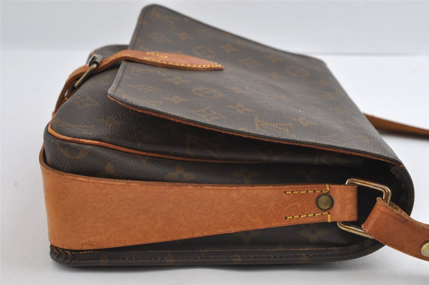 Authentic Louis Vuitton Monogram Cartouchiere GM Shoulder Bag Old Model 4977I