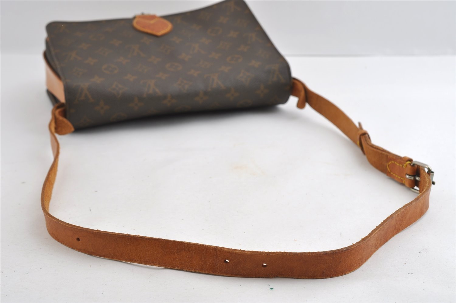 Authentic Louis Vuitton Monogram Cartouchiere GM Shoulder Bag Old Model 4977I