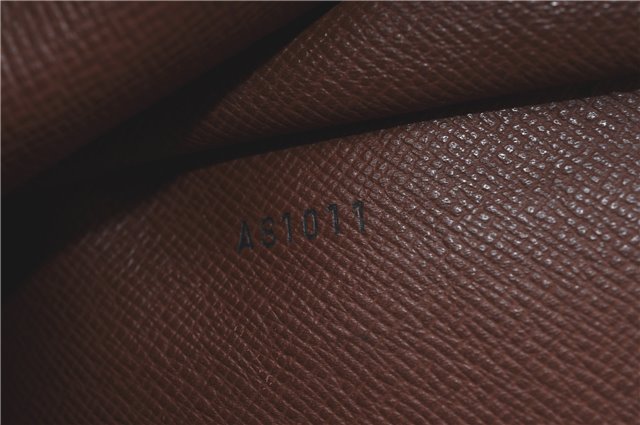 Authentic Louis Vuitton Monogram Boulogne 30 Shoulder Cross Bag M52165 LV 4982B