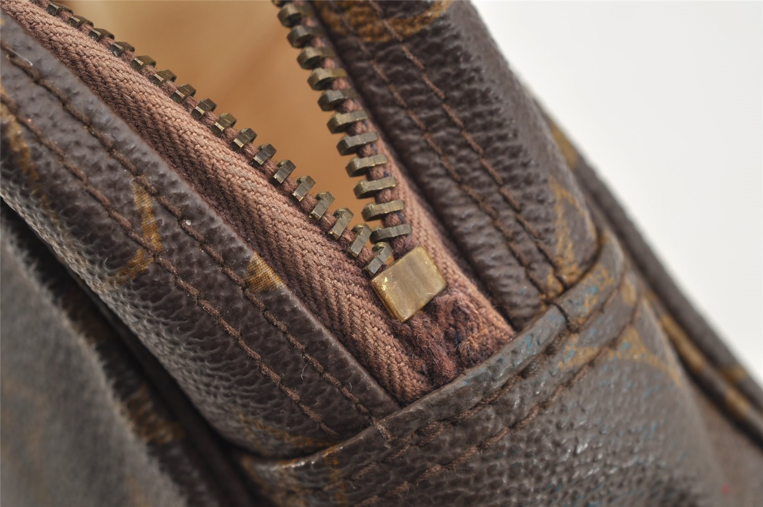 Auth Louis Vuitton Monogram Trousse Toilette 23 Clutch Bag M47524 Junk 4985I