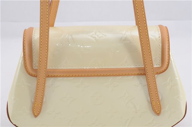 Authentic Louis Vuitton Vernis Biscayne Bay PM Shoulder Bag M91187 Ivory 4999E