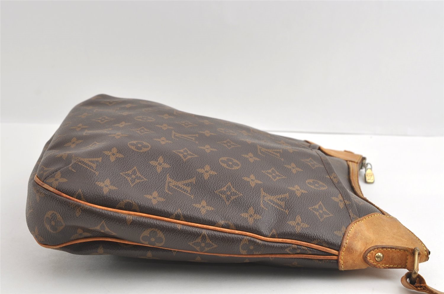 Authentic Louis Vuitton Monogram Odeon MM Shoulder Cross Bag M56389 Junk 5048I