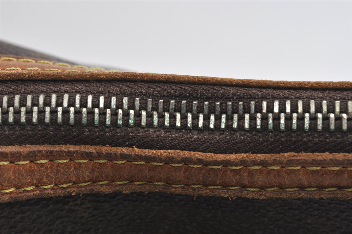 Authentic Louis Vuitton Monogram Odeon MM Shoulder Cross Bag M56389 Junk 5048I