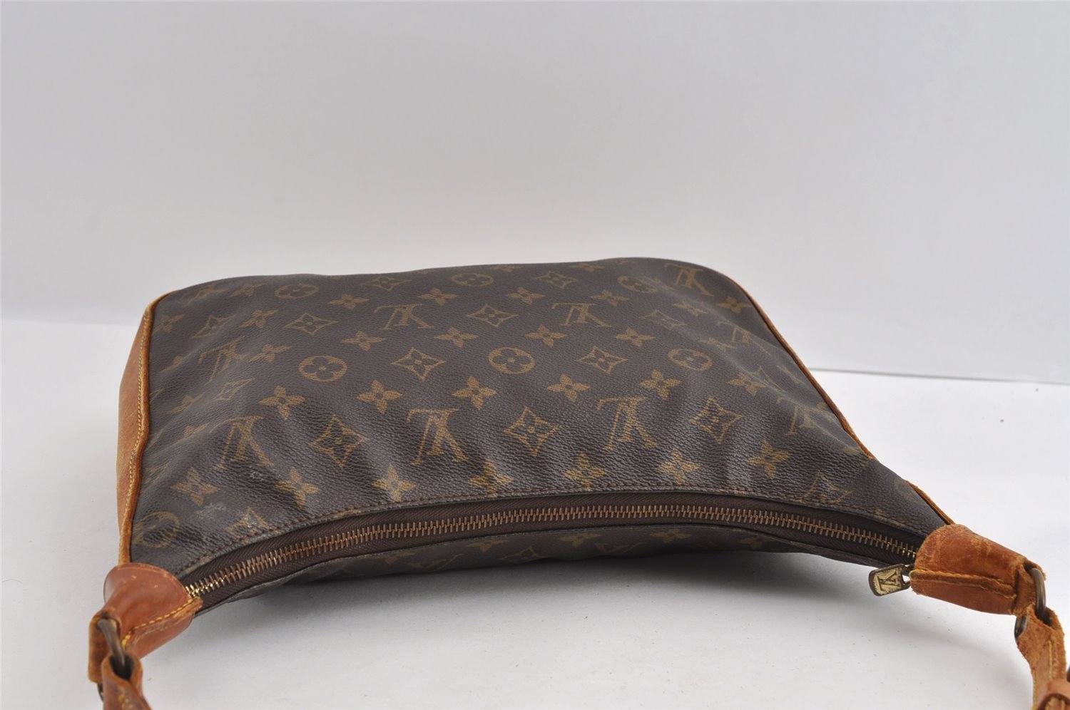Authentic Louis Vuitton Monogram Boulogne 30 Shoulder Cross Bag Old Model 5061I