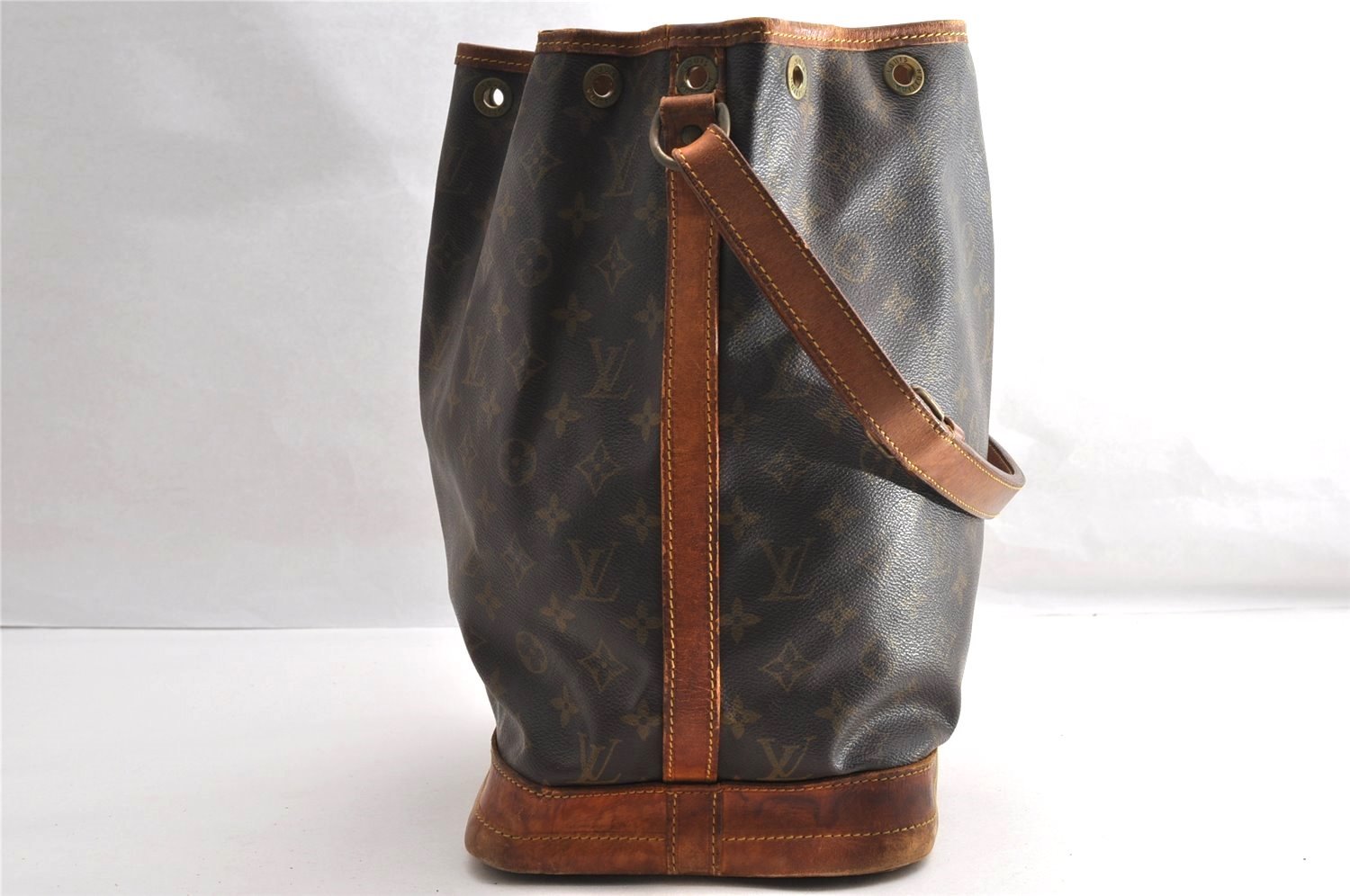 Authentic Louis Vuitton Monogram Noe Shoulder Drawstring Bag M42224 LV 5062I