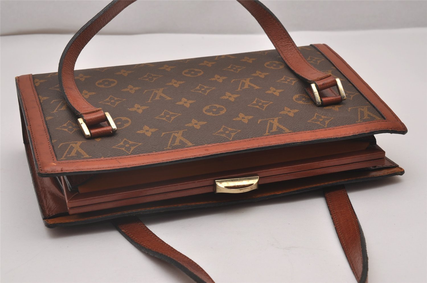 Auth Louis Vuitton Monogram Sac Bavolet Shoulder Hand Bag Old Model LV 5074I