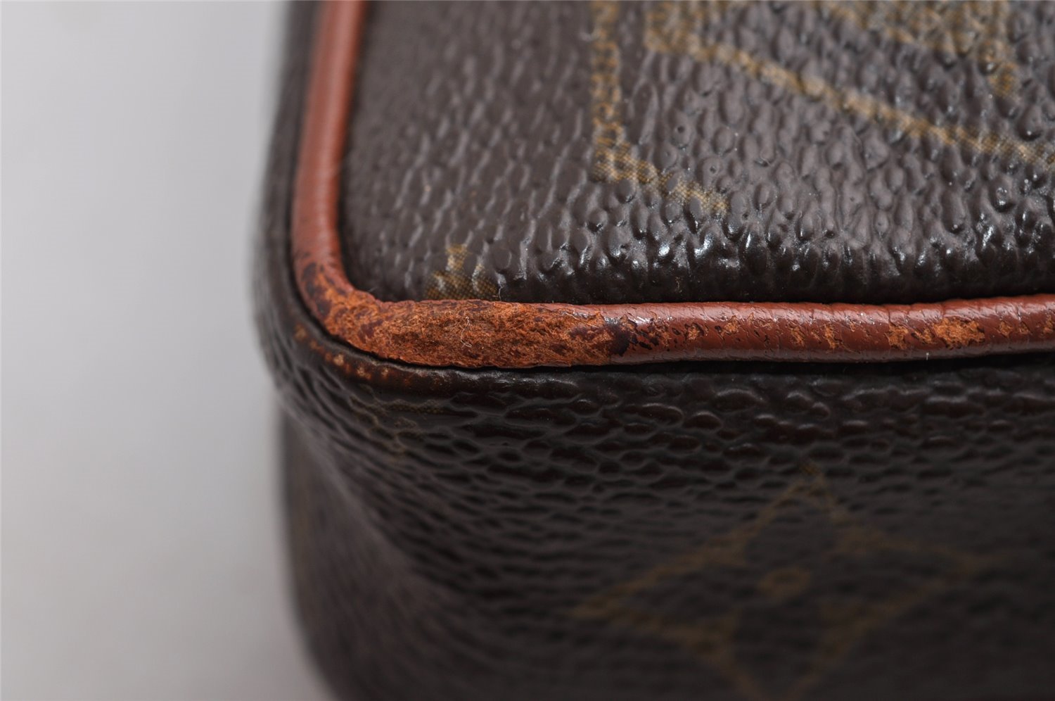 Auth Louis Vuitton Monogram Mini Poche Danube Shoulder Cross Bag Old Model 5098I