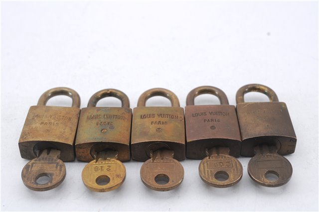 Authentic Louis Vuitton Padlock and Key 10Set Old Model LV 5108D