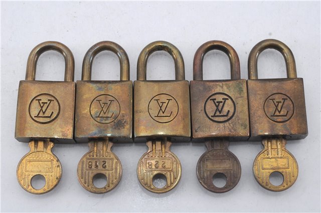 Authentic Louis Vuitton Padlock and Key 10Set Old Model LV 5108D