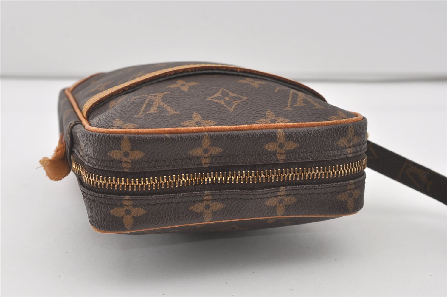 Authentic Louis Vuitton Monogram Danube Shoulder Cross Bag M45266 LV Junk 5108I